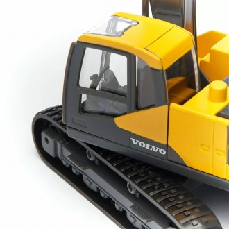 Справжній екскаватор VOLVO EC220E для юних техніків і будівельників. Машина має . . фото 7