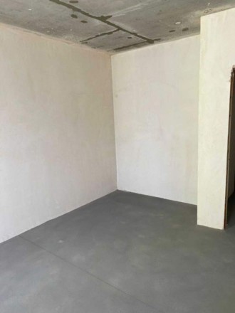 Продам 3-х кімнатну квартиру в чорновому стані. Ужгород. фото 1 Продам 3-х кімнатну квартиру в чорновому стані. Ужгород. фото 1