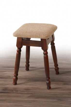 Табурет Т1, горіх. Львів. фото 1