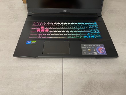 Ігровий ноутбук MSI Pulse 17 B13VGK-888US, 17,3 FHD IPS 144Hz, i7-13620H, 16GB, . . фото 5