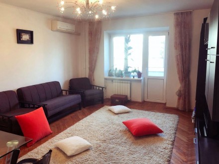 Продаж 3к квартири ст.м Печерська. Київ. фото 1 Продаж 3к квартири ст.м Печерська. Київ. фото 1