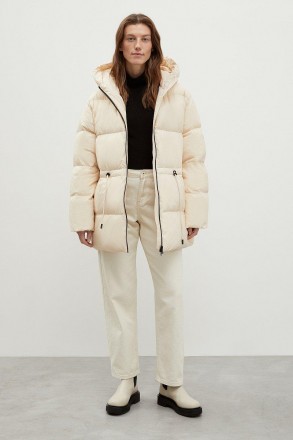 Женский пуховик oversize Finn Flare FWC11066-705 молочный XL. Киев. фото 1 Женский пуховик oversize Finn Flare FWC11066-705 молочный XL. Киев. фото 1