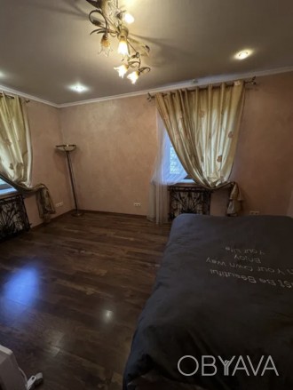 дом, 250 кв. м