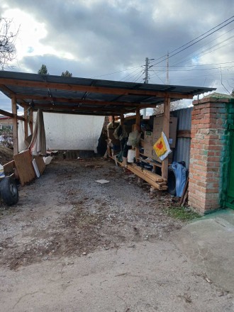 Продається частина будинку в районі Шкільного.. Школьный. фото 12 Продається частина будинку в районі Шкільного.
Поруч знаходяться зупинка трансп. Школьный. фото 12