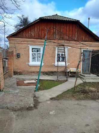 Продається частина будинку в районі Шкільного.. Школьный. фото 11 Продається частина будинку в районі Шкільного.
Поруч знаходяться зупинка трансп. Школьный. фото 11