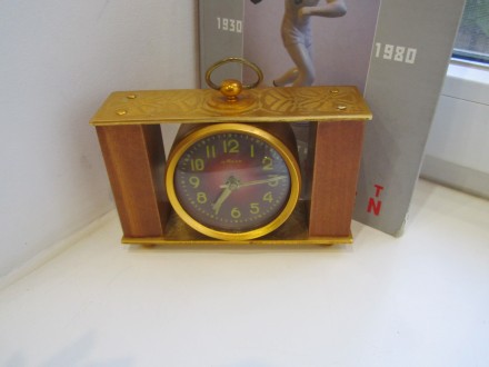 Интерьерные часы "Маяк" Made in USSR На ходу. №6. Кривой Рог. фото 1 Интерьерные часы "Маяк" Made in USSR На ходу. №6. Кривой Рог. фото 1