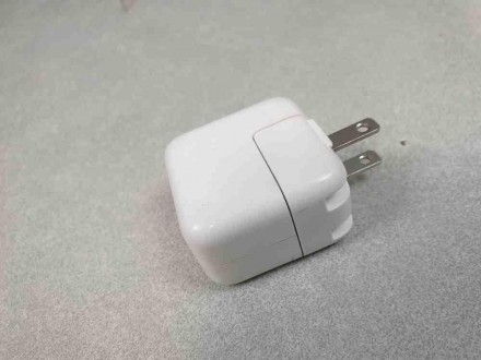 Компактний адаптер живлення USB Apple A1205
Внимание! Гаманійний товар. Уточнюйт. . фото 2