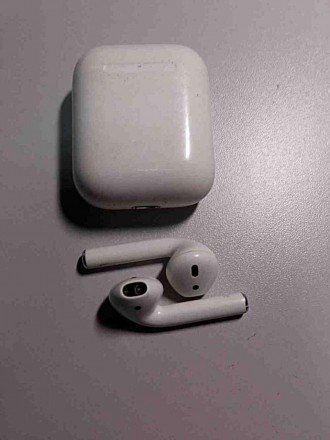 Наушники Bluetooth-гарнитура Б/У Apple AirPods 2 (A1938). Киев. фото 1 Наушники Bluetooth-гарнитура Б/У Apple AirPods 2 (A1938). Киев. фото 1