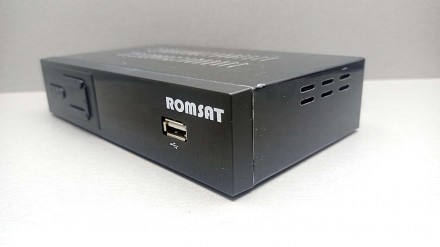 Цифровий ефірний DVB-T2 приймач Romsat T-8030HD Smart Edition — це пристрій для . . фото 9