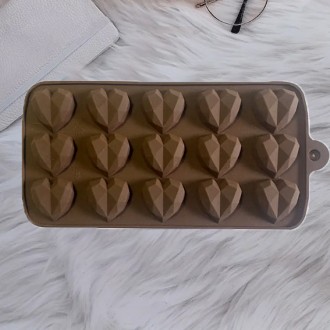 Силиконовая форма для шоколадных конфет Сердечки граненные. Харьков. фото 1