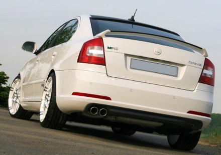 Спойлер багажника Skoda Superb 3 стиль RS ABS-пластик (15-19 г.в.). Одесса. фото 1 Спойлер багажника Skoda Superb 3 стиль RS ABS-пластик (15-19 г.в.). Одесса. фото 1