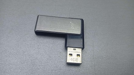 Флешка USB 4Gb — пам'яткий пристрій, що використовує як носій флешпам'ять, і під. . фото 7