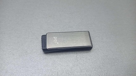 Флешка USB 4Gb — пам'яткий пристрій, що використовує як носій флешпам'ять, і під. . фото 4