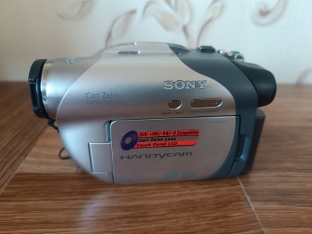 Видеокамера Sony. DCR – DVD105E. Made in Japan.. Київ. фото 1 Видеокамера Sony. DCR – DVD105E. Made in Japan.. Київ. фото 1