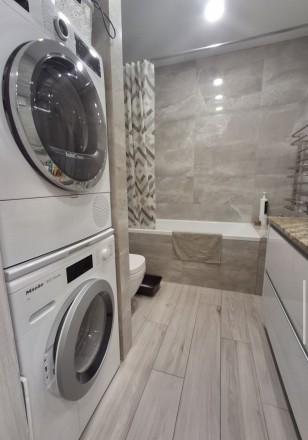 Продам 3 к кв на Парусе ул Гидропарковая 13, 2/10 , новый капремонт, мебель и те. Парус. фото 8