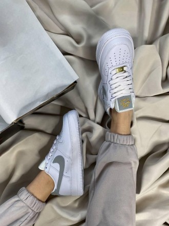 Кроссовки женские белые Nike Air Force 1
Женские кроссовки Найк Аир Форс 1 в низ. . фото 4