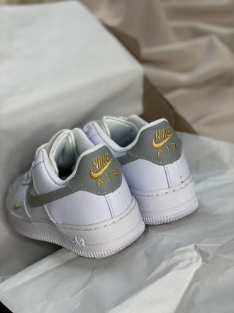 Кроссовки женские белые Nike Air Force 1
Женские кроссовки Найк Аир Форс 1 в низ. . фото 10