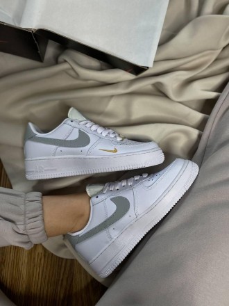 Кроссовки женские белые Nike Air Force 1
Женские кроссовки Найк Аир Форс 1 в низ. . фото 3