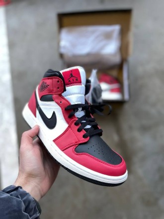 Кроссовки женские красные Nike Air Jordan 1 Retro Chicago
Встречайте стильную кр. . фото 2