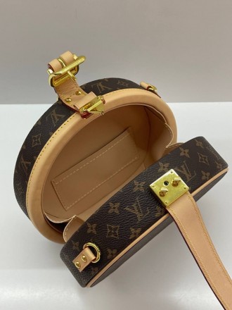 
 
 Женская сумка Louis Vuitton Boite Chapeau Monogram , выполнена из натуральны. . фото 11