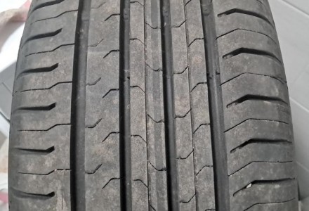 Продам комплект літньої резини Continental ContiEcocontakt 5 215/60 R17 96H стан. . фото 2