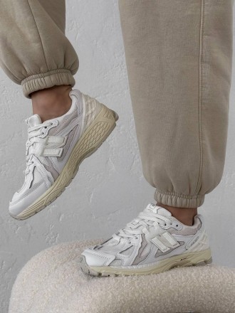 Кроссовки женские белые New Balance 1906D White Beige
Женские кроссовки Нью Беле. . фото 9