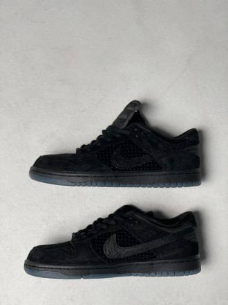 Кроссовки женские черные Nike Undefeated Sb Dunk Low Black Blue
Женские кроссовк. . фото 6