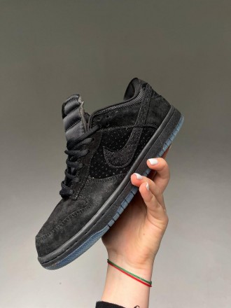 Кроссовки женские черные Nike Undefeated Sb Dunk Low Black Blue
Женские кроссовк. . фото 2