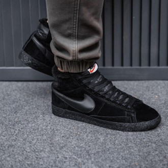 Кроссовки зимние мужские черные Nike Blazer Black
Мужские зимние кроссовки Nike . . фото 9