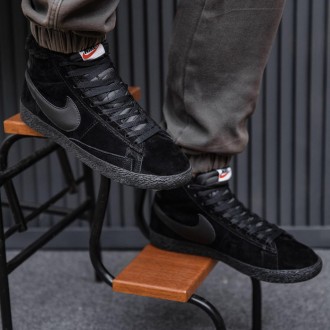 Кроссовки зимние мужские черные Nike Blazer Black
Мужские зимние кроссовки Nike . . фото 8