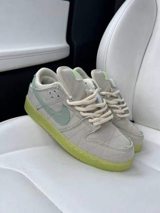 Кроссовки женские серые Nike SB Dunk Low Mummy
Женские кроссовки Найк Данк в сер. . фото 10