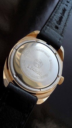 ВЕСЬ АССОРТИМЕНТ ЧАСОВ НА МОЁМ САЙТЕ: https://ussr-watch.wixsite.com/ussr-watch
. . фото 11