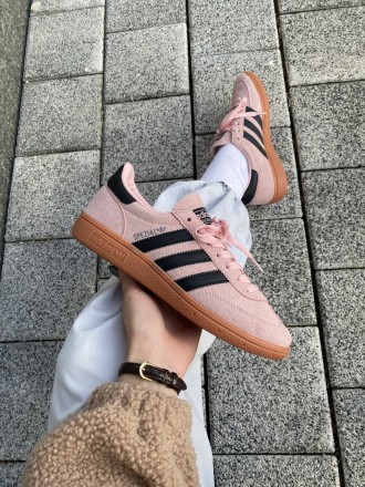 Кроссовки женские розовые Adidas Spezial Pink Black
Представляем вам женские кро. . фото 10