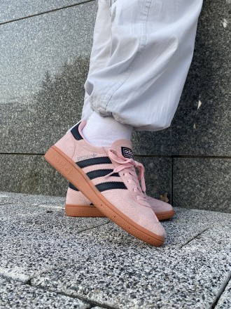 Кроссовки женские розовые Adidas Spezial Pink Black
Представляем вам женские кро. . фото 2