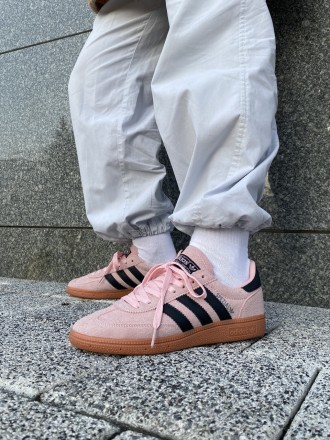 Кроссовки женские розовые Adidas Spezial Pink Black
Представляем вам женские кро. . фото 6