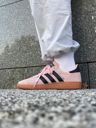 Кроссовки женские розовые Adidas Spezial Pink Black
Представляем вам женские кро. . фото 3