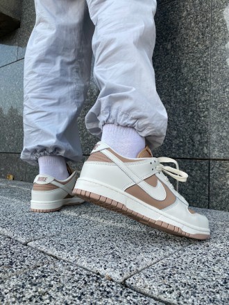 Кроссовки женские белые Nike SB Dunk Low Beige White
Женские кроссовки Найк СБ Д. . фото 9