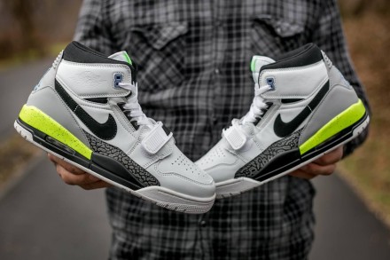 Кроссовки мужские белые Jordan Legacy White Green 
Мужские спортивные кроссовки . . фото 4