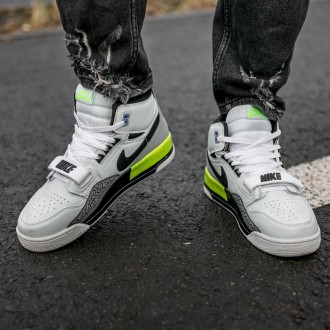 Кроссовки мужские белые Jordan Legacy White Green 
Мужские спортивные кроссовки . . фото 10