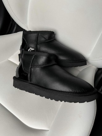 Угги женские зимние черные UGG Ultra Mini Leather Black Lacquer
Женские сапоги U. . фото 4