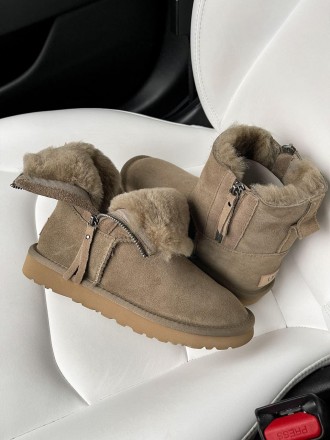 Угги женские зимние хаки UGG ZIP Mini Khaki
Женские сапоги UGG в цвете хаки уже . . фото 11