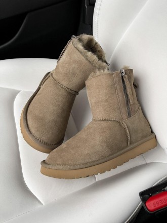 Угги женские зимние хаки UGG ZIP Mini Khaki
Женские сапоги UGG в цвете хаки уже . . фото 3