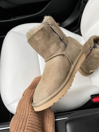 Угги женские зимние хаки UGG ZIP Mini Khaki
Женские сапоги UGG в цвете хаки уже . . фото 8