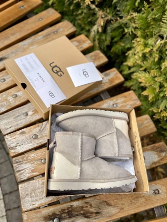 Угги женские зимние серые UGG Light Grey Metallic Suede
Женские сапоги UGG в сер. . фото 7