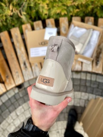 Угги женские зимние серые UGG Light Grey Metallic Suede
Женские сапоги UGG в сер. . фото 4