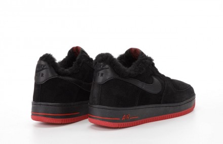 Кроссовки мужские черные зимние Nike Air Force 1 Black Fur
Черные мужские кроссо. . фото 3