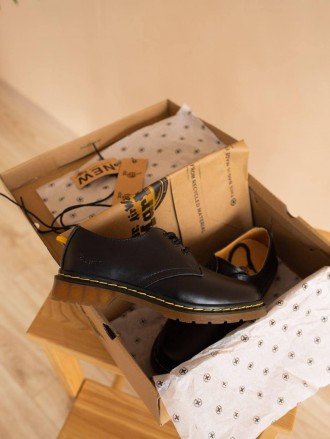 
Туфли женские черные Dr. Martens Black
Женские туфли Мартинс в классической чер. . фото 3