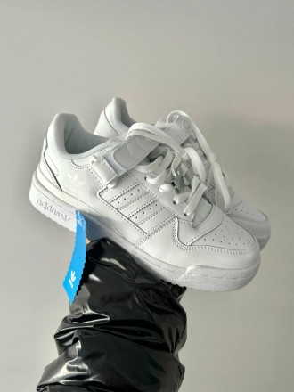 Кроссовки женские белые Adidas Forum Low White
Женские кроссовки Адидас Форум в . . фото 10