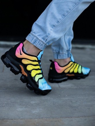 Кроссовки мужские разноцветные Nike Air VaporMax Plus 
Невероятно стильные повсе. . фото 2