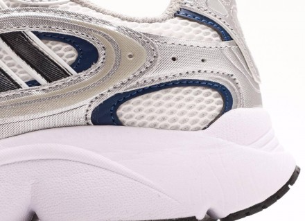 Кроссовки мужские белые Adidas Ozmillen White Silver Blue
Мужские спортивные кро. . фото 10